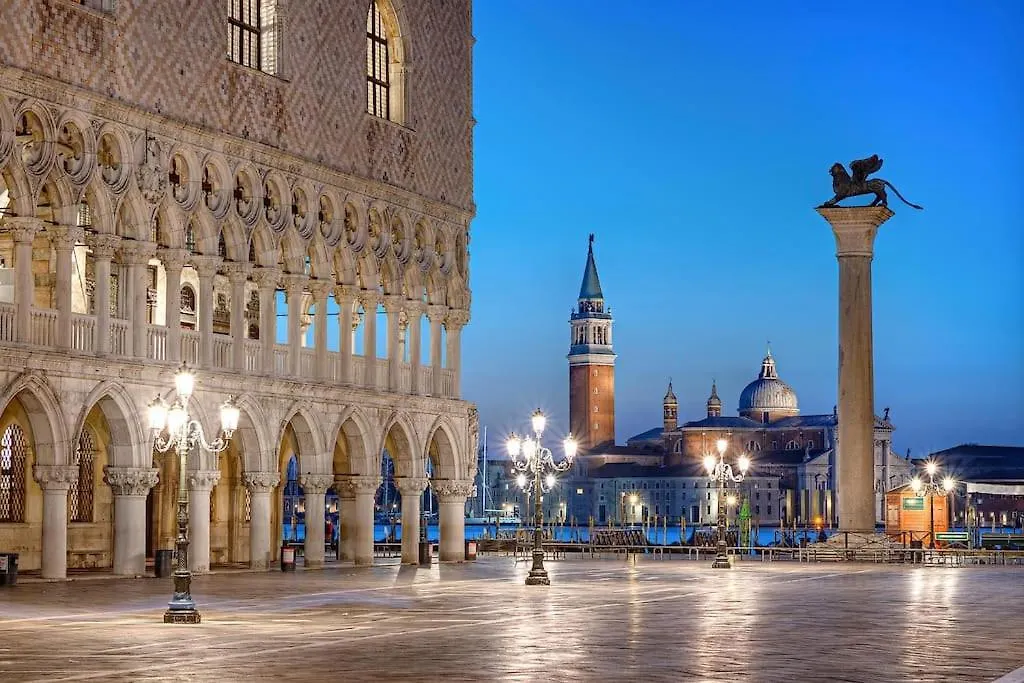 Venetian Mood Ground Floor Suite Mestre 0*,  Italien