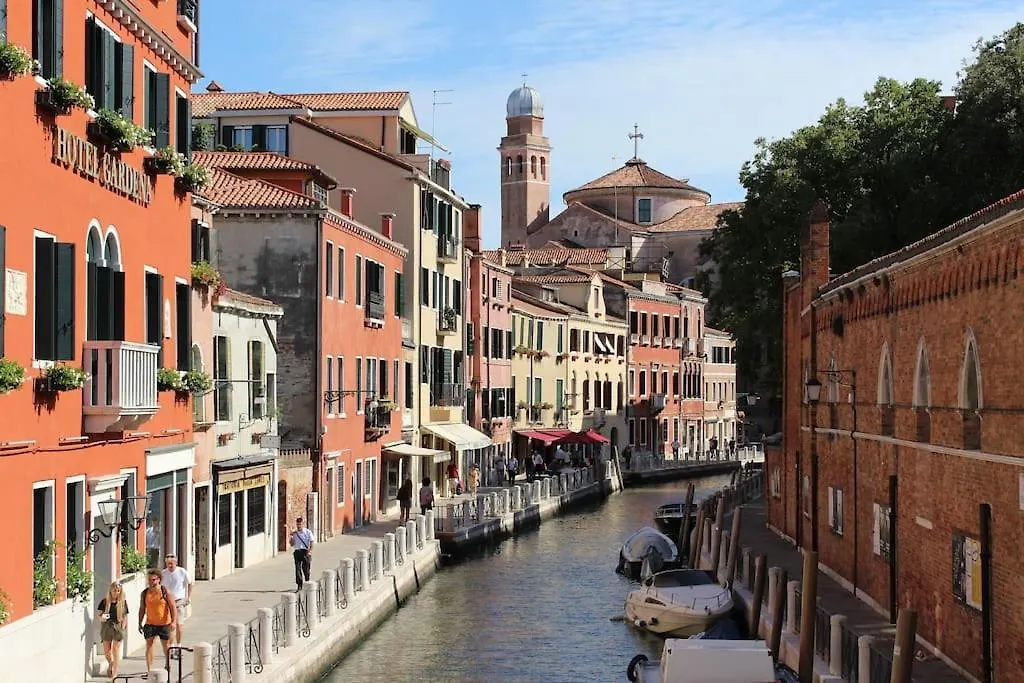 Apartment Venetian Mood Ground Floor Suite Mestre